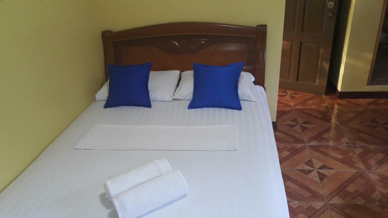 Bed and Breakfast Carribean Transient House à Lucap Extérieur photo